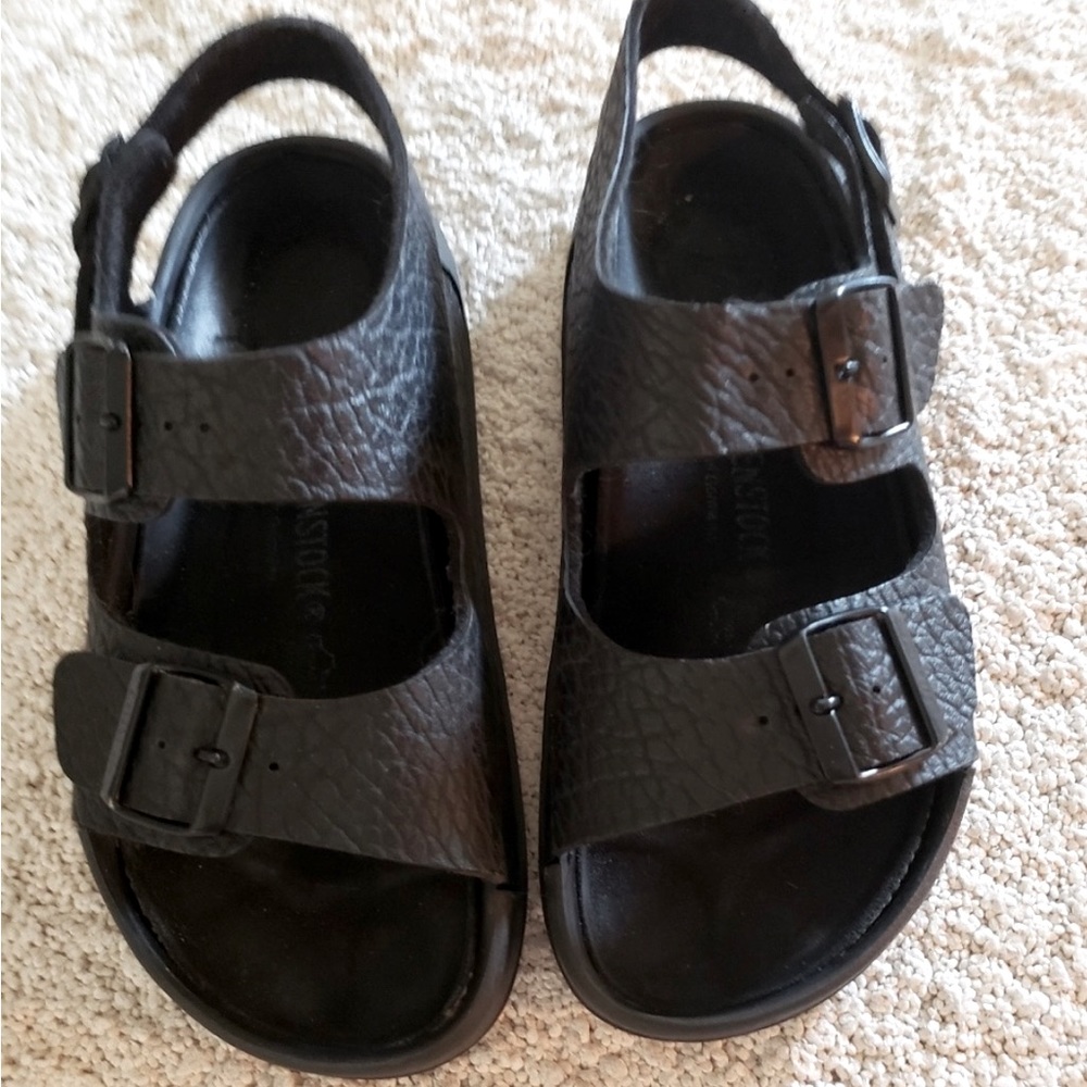 Birkenstocks 39